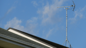 屋根塗装でアンテナがある時の注意点